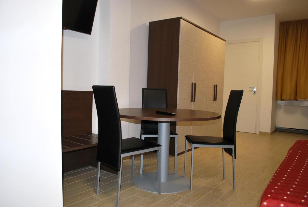 Piazza Dante Otel Taranto Dış mekan fotoğraf