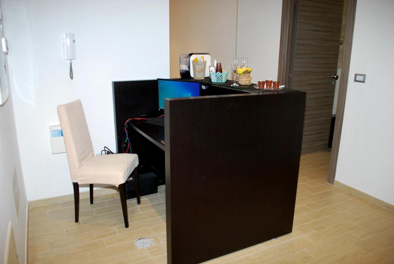 Piazza Dante Otel Taranto Dış mekan fotoğraf