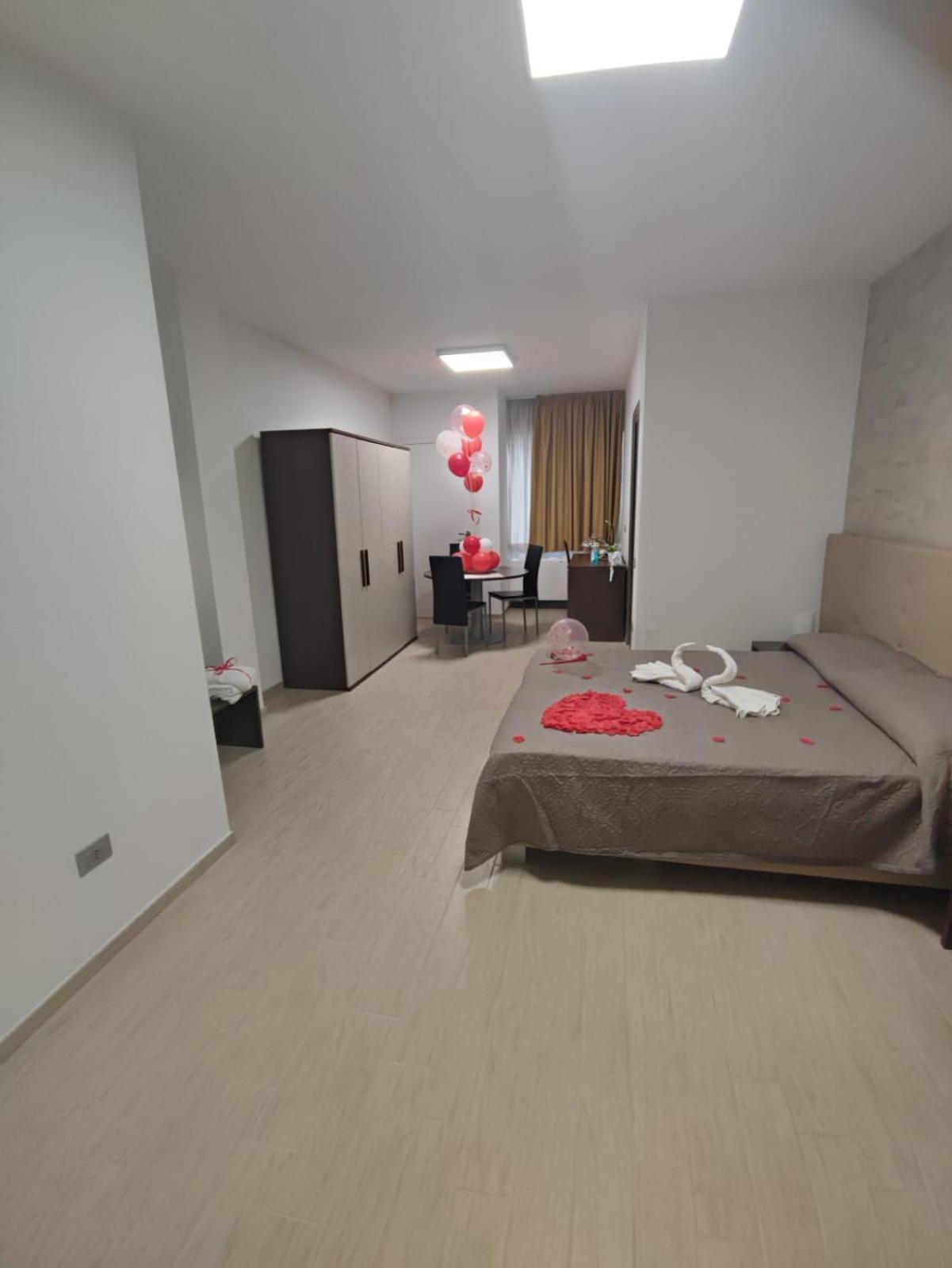 Piazza Dante Otel Taranto Dış mekan fotoğraf