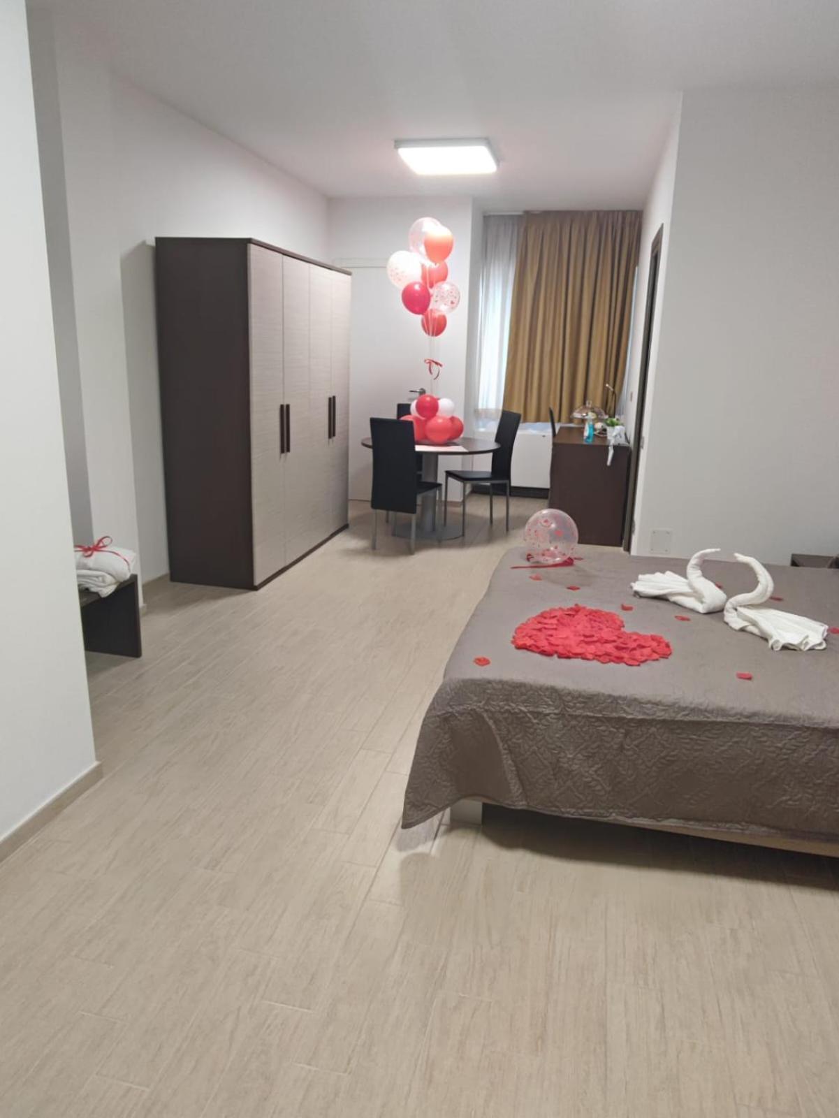 Piazza Dante Otel Taranto Dış mekan fotoğraf